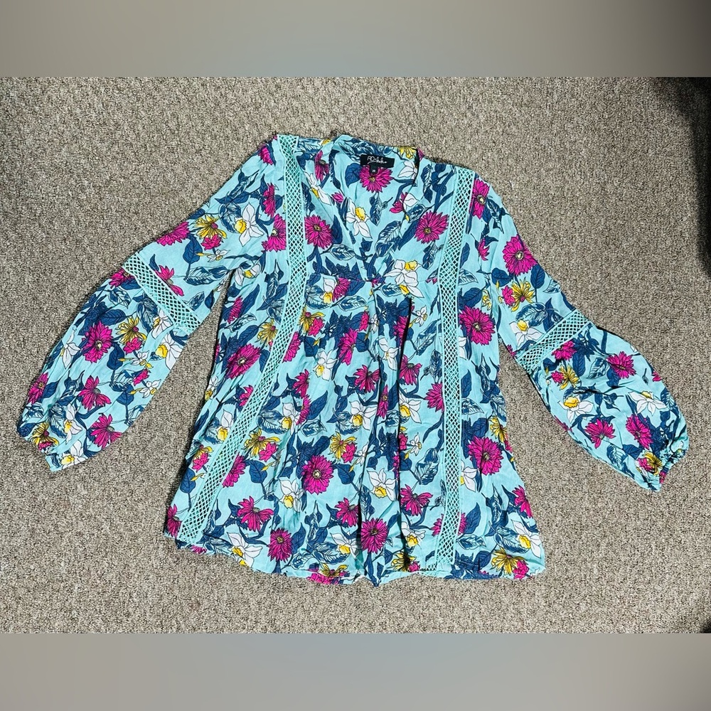 Flower shirt Bohoo vibe